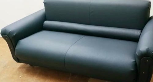 Обивка дивана на дому. Братиславская